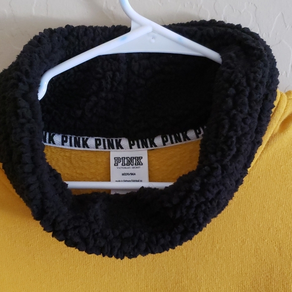 Sweater - Picture 2 of 3